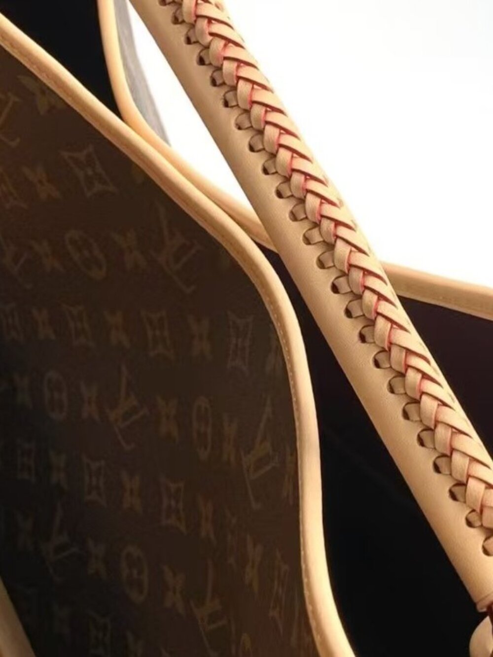 Louis Vuitton Artsy MM Monogram - Picture 5 of 8